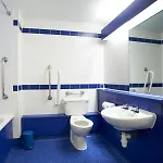 Travelodge 3*