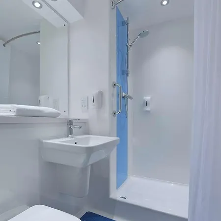 Travelodge 3*