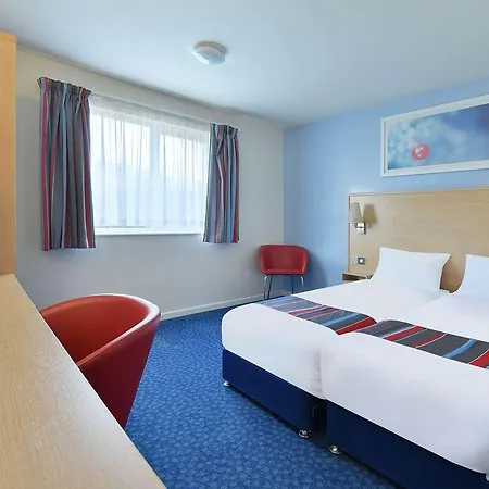 Travelodge Hotel 3*